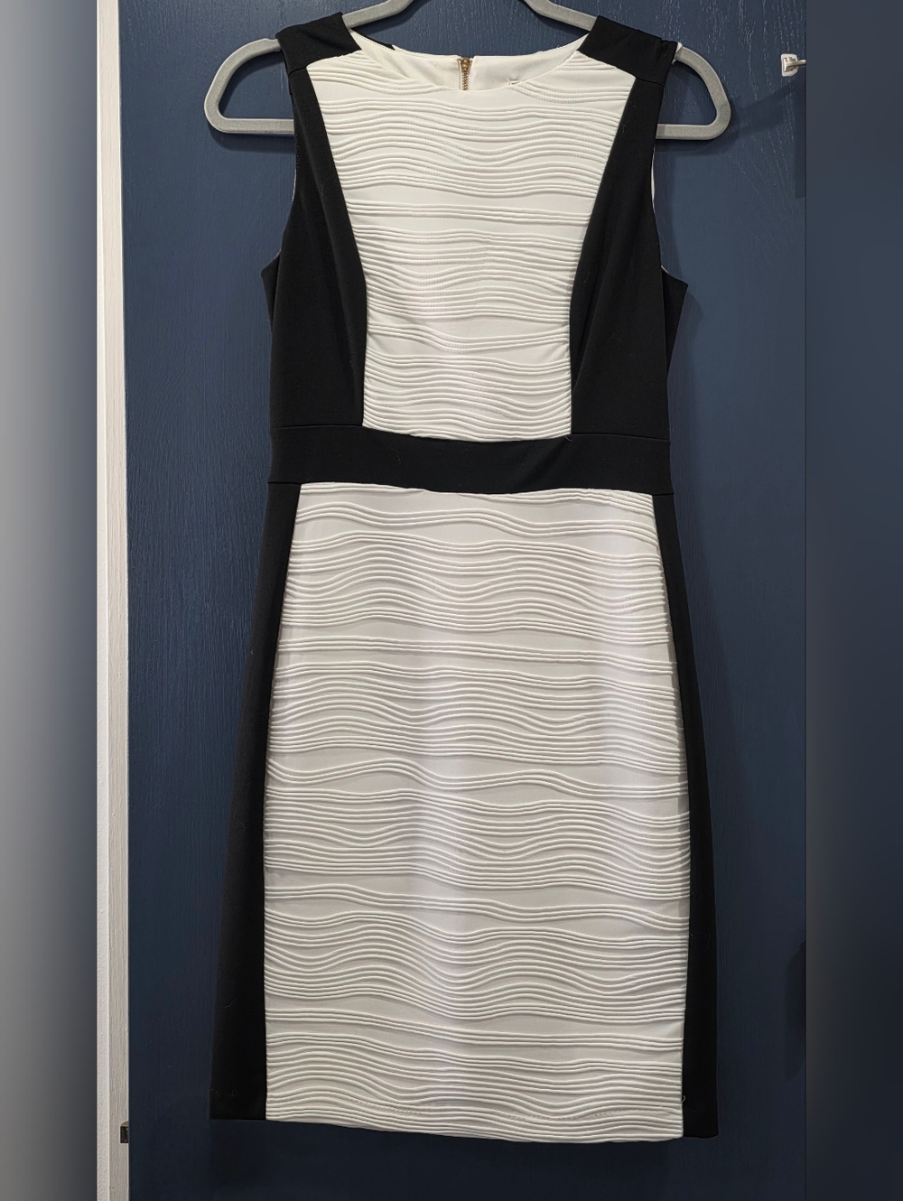 Dana Buchman Sleeveless Textured Sheath Dress With Fully Lined Tummy Control